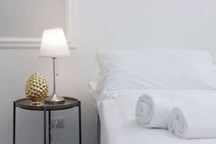 Grande appartamento Via del Corso (by Flatinrome) gallery image 3