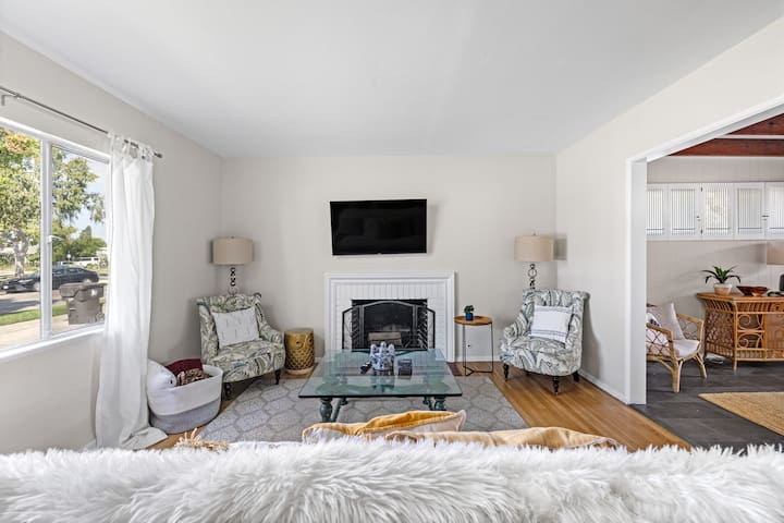 Lovely Long Beach Get-Away