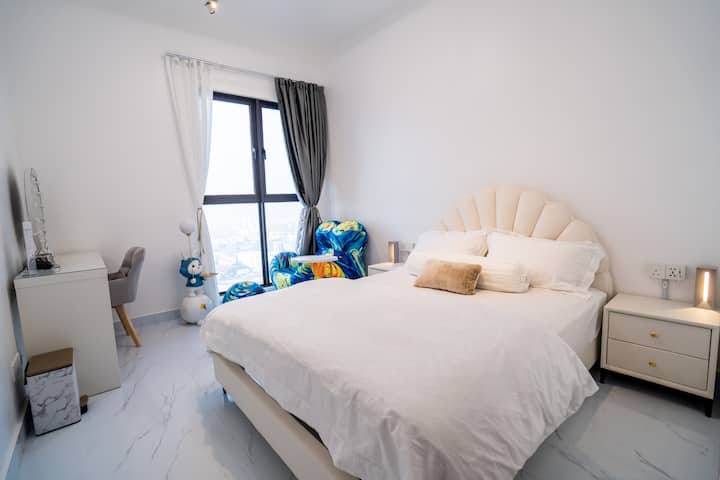 Душек Getha Monako (главна соба): Одморете се мирно на колекцијата MONAKO, направена од 100% органски памук, без штетни хемикалии и бои, што го прави идеален избор за оние со алергии или чувствителна кожа. Изберете помеѓу Soft или Firm o