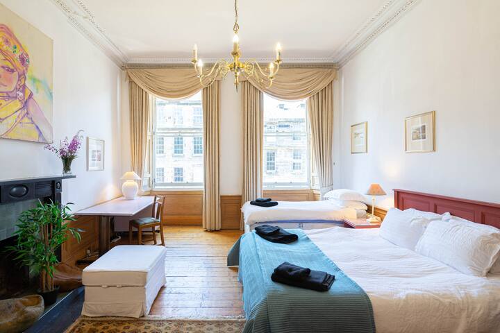 VERY POPULAR, CENTRAL 5-BEDROOM APARTMENT. gallery image 5