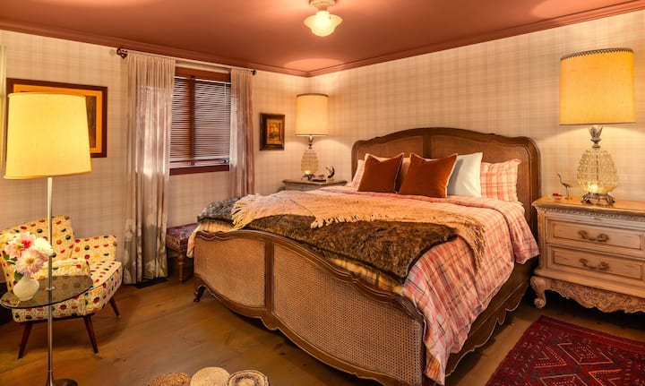 Flamingo Suite
