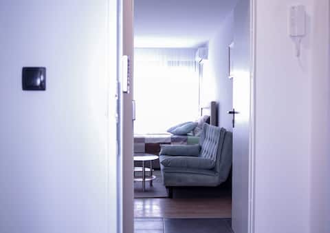 Popular Airbnb listing: Studio - Apartment South in Novi Zagreb Istok