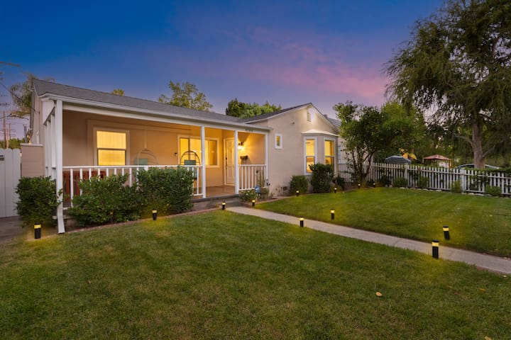 Cozy 4BR Near Universal Studios | BBQ • Firepit