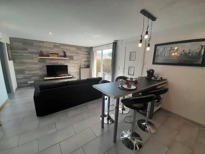 Appartement Spacieux Et Très Calme. - Carros