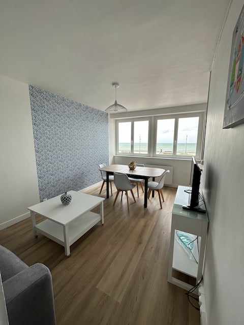Annonce Airbnb populaire: "La Mouette Rieuse" Apartment à Le Tréport