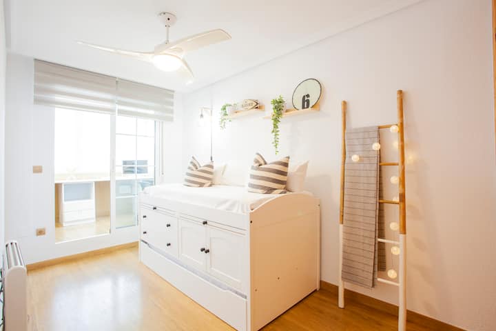 Chumba cha 3 (Mtoto mchanga) Vitanda viwili vya trundle sentimita 180x90