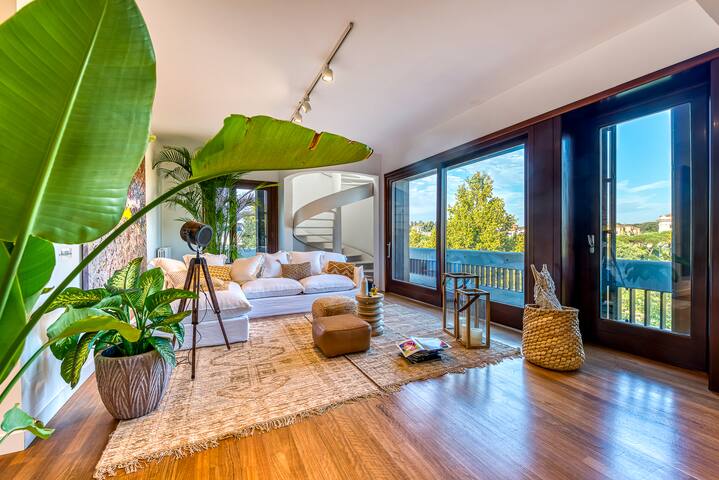 Skylife Art Gallery Loft gallery image 5