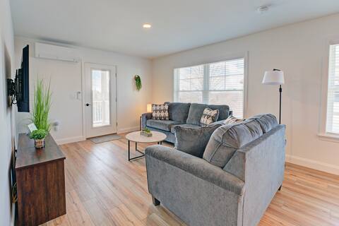 Rustic Charm Meets Modern Luxury: Stylish 2BD+1BA
