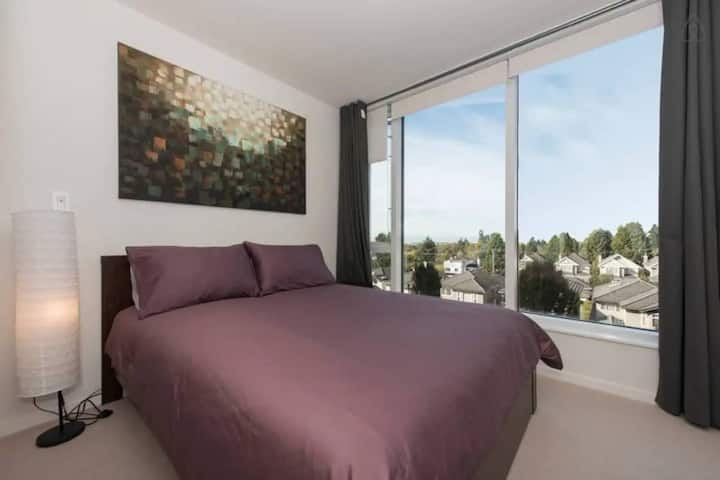 Fully Furnished 2br W/parking! - Vancouver