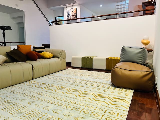 4 Bedroom, 5 Bath Villa/One Bangkok/Free Parking