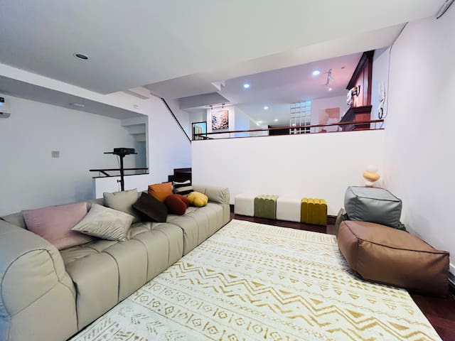 Central 4BR Villa /Siam / One Bangkok & Parking