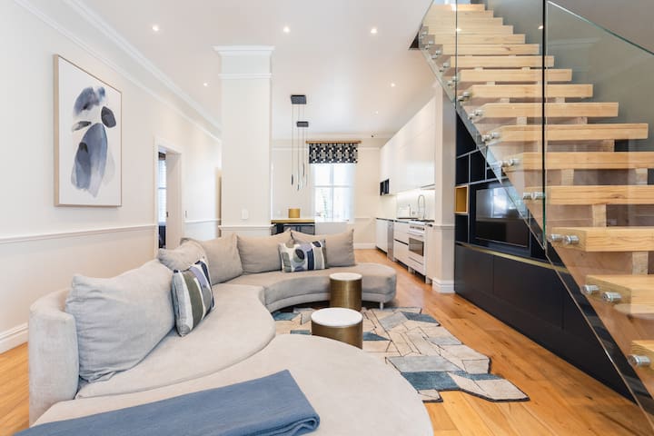 The Legacy Villa | Green Point | Jacuzzi