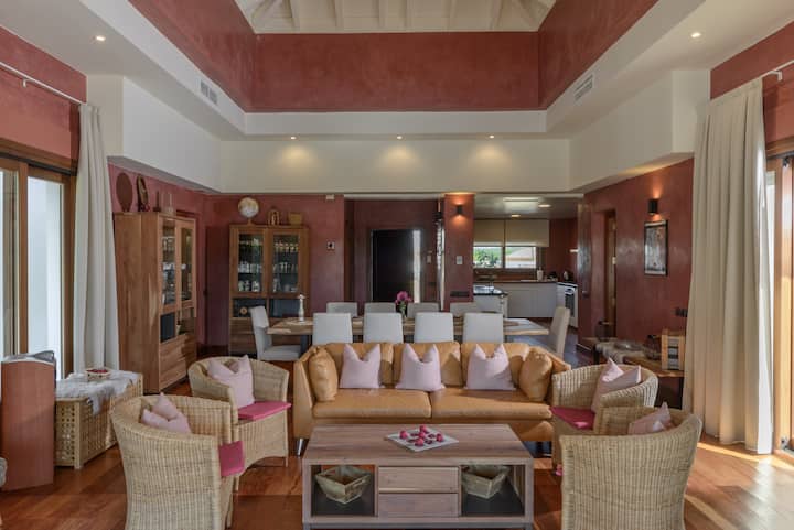 Villa Lara · Private Pool · Chillout Garden - Benalup-Casas Viejas