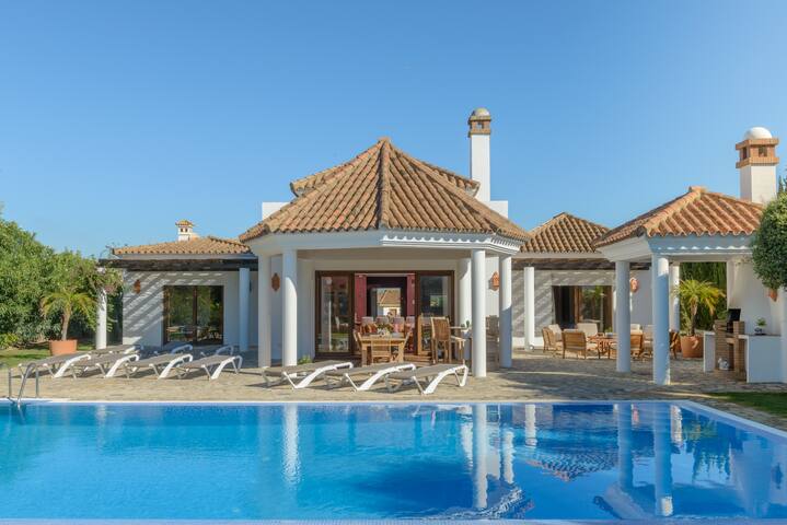 Resort Villas Andalucia managed Airbnb listing 3