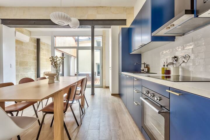 Nocnoc – L’Oli 102m2 with patio and jacuzzi