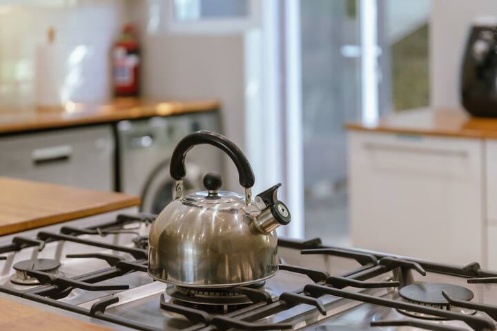 Spacious Family Home | Wood Fired Hot Tub gallery image 5