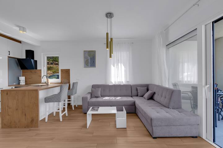 4-bedroom Villa "Vip" W Pool - Makarska