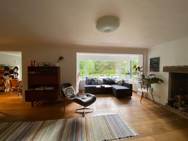 Forest House. Sleeps 12. Two Night Minimum Stay - Arundel