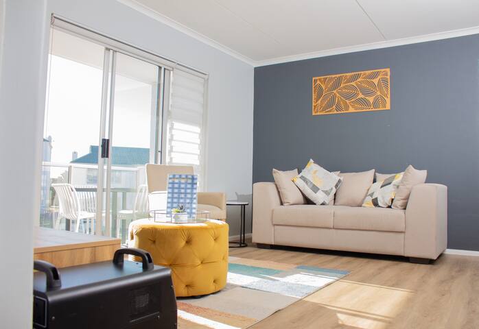 Meah Lane Guests @ Bigbay beach club gallery image 2