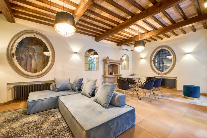 Domus Luxury Gianicolo Villa gallery image 4