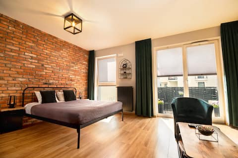 Top performing Airbnb: Bemowski Loft in Bemowo