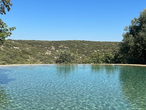 Villa uzes- incredible view - swimming pool lagon