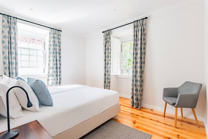 Villa Azzurra Cascais 5BR gallery image 5