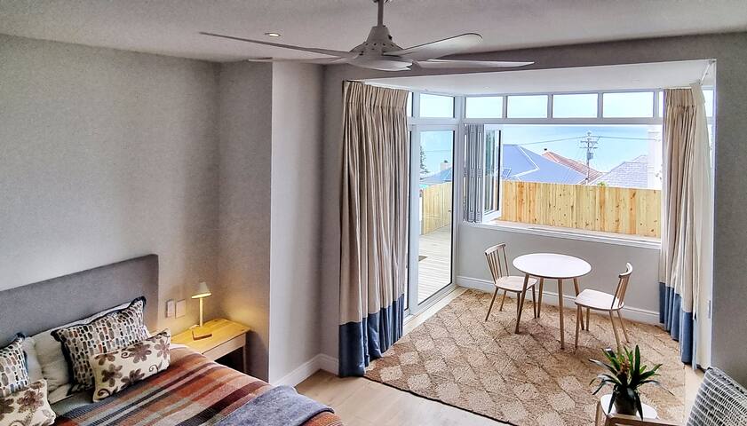 The Dragon Tree Guesthouse Double Suite + Kitchen gallery image 4