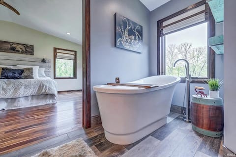 Relaxing 5 Bed - 10 Mins from IU