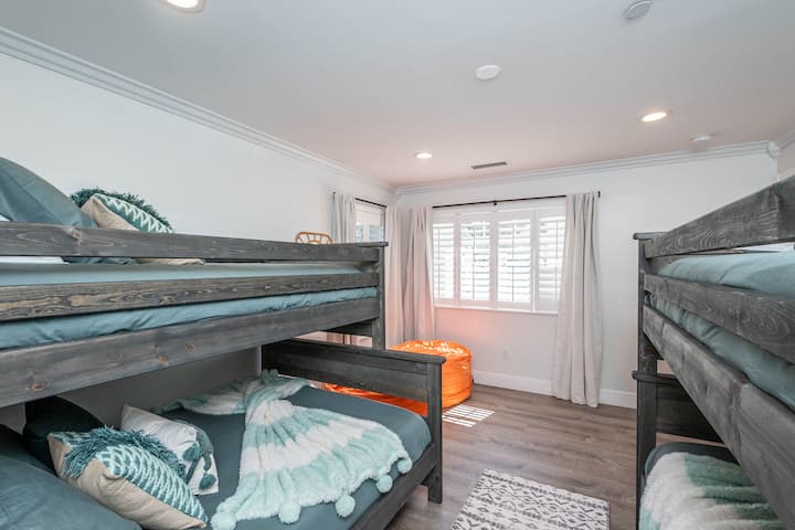 2 lits superposés 1 lits
jumeaux
1 jumeau sur deux jumeaux