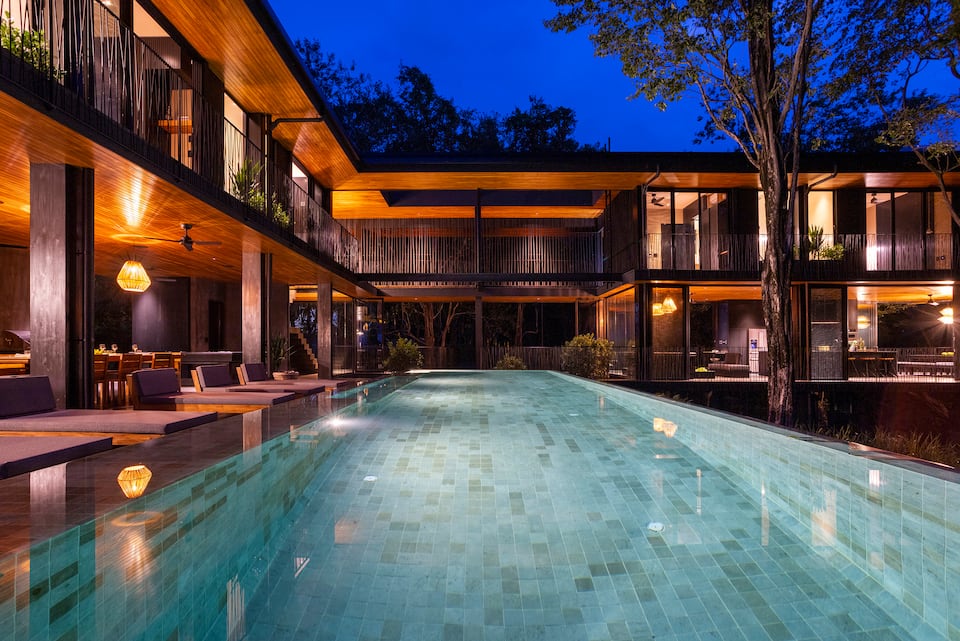 Perla Negra, a dark-timber villa above the Pacific, Puerto Carrillo, Guanacaste, Costa Rica, photo 5 of 10