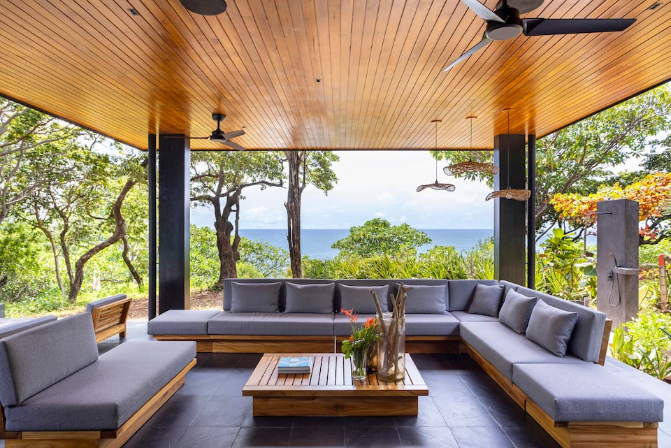 Perla Negra, a dark-timber villa above the Pacific, Puerto Carrillo, Guanacaste, Costa Rica, photo 3 of 10
