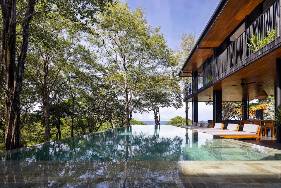 Perla Negra, a dark-timber villa above the Pacific, Puerto Carrillo, Guanacaste, Costa Rica, photo 1 of 10