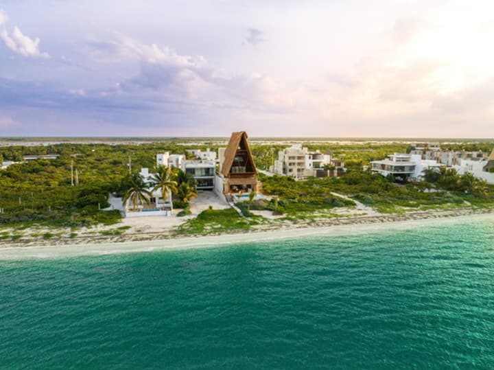 Las Olas Residence · Luxury Beachfront Villa ·