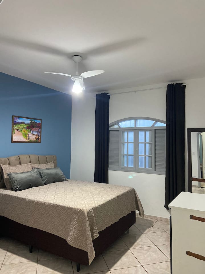 Соба 2 со брачен кревет (широк 150-179 см), апартман. 