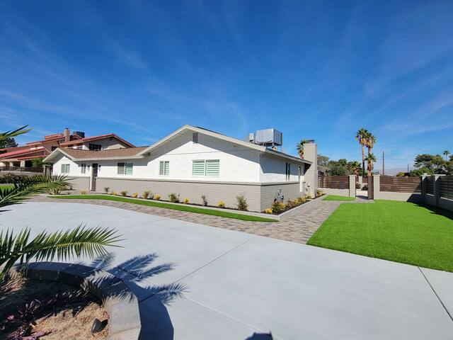 Modern Family Getaway gallery image 3