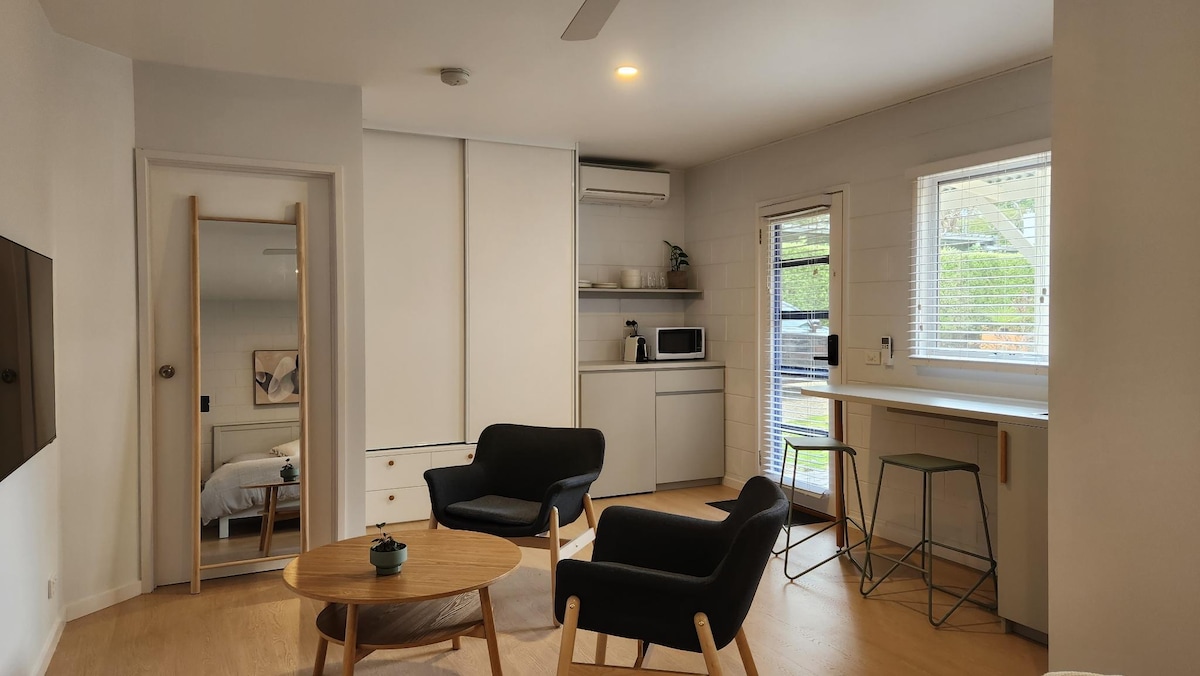 Popular Airbnb listing: Eucalyptus Studio in Mount Martha