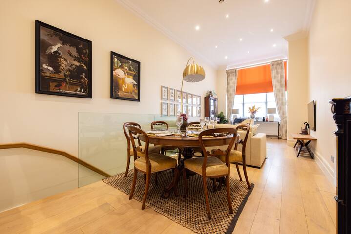 Paddington 3-Bed 5-Guest Large Apartment gallery image 2