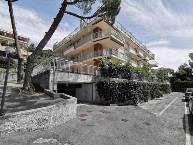 WH-WelcomeHoliday Sanremo Case Vacanze managed Airbnb listing 3