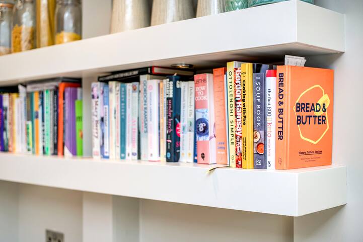 Large 6 bed house, Barnes village location. gallery image 5