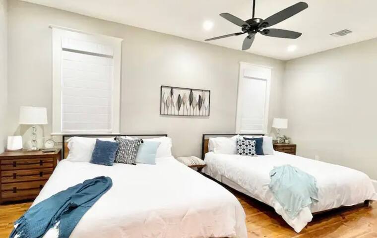 Mid-Century Newly Modern gallery image 4