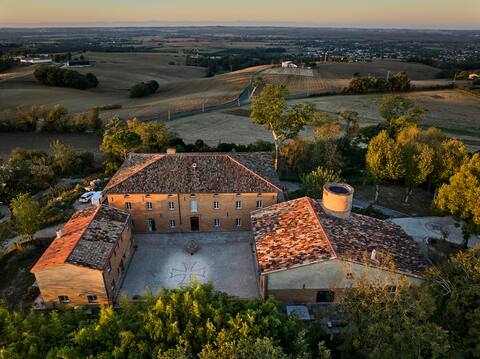 3 grandes Maisons - 42 Pers - Ancien Chateau