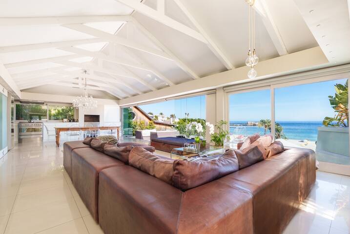 Glasshouse Getaway gallery image 2