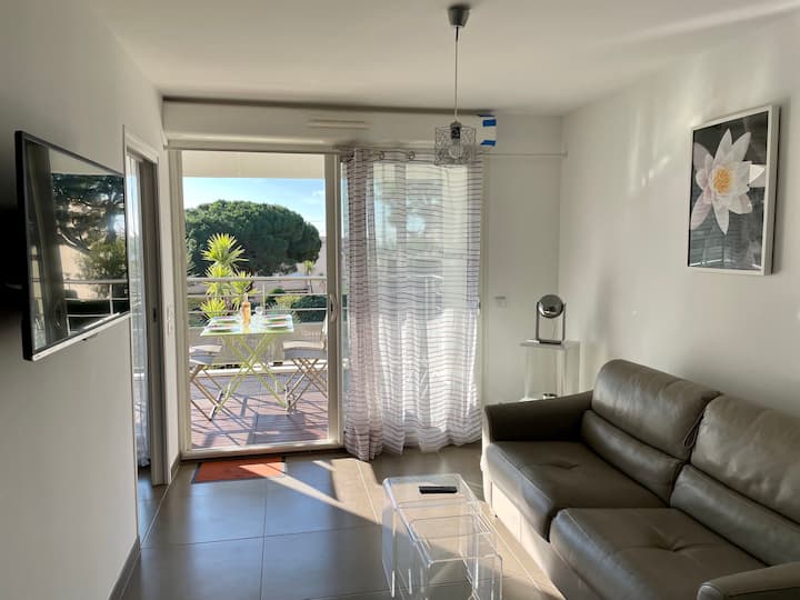 Apt Moderne Avec Terrasse, Clim Et Parking Privé - Bandol
