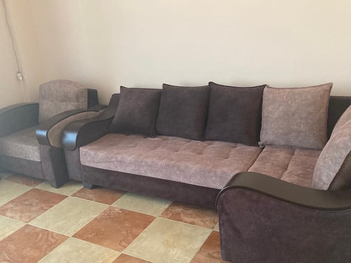 Logement F4 Meublé De 124 Mètres Carrés, 2 Façades - Béjaïa