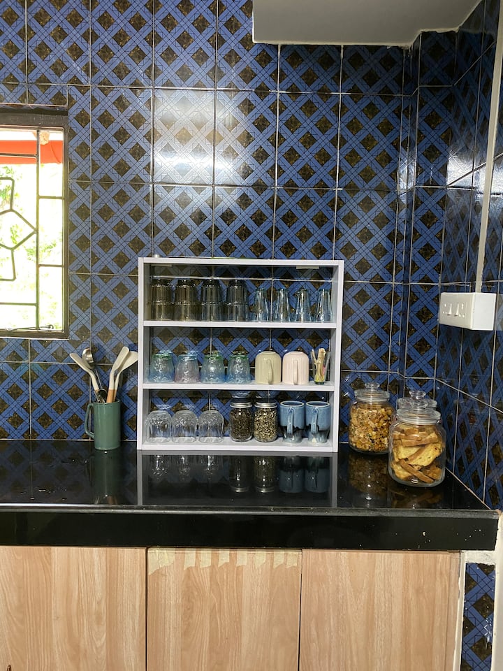 Full kitchen image 1