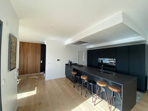 Beautiful Orsay architect-designed house