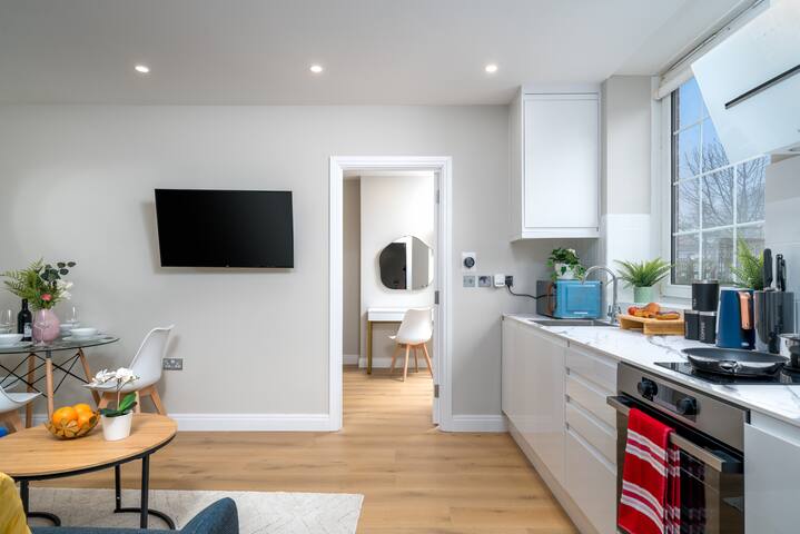 Tabard House Apartment In London Bridge gallery image 4