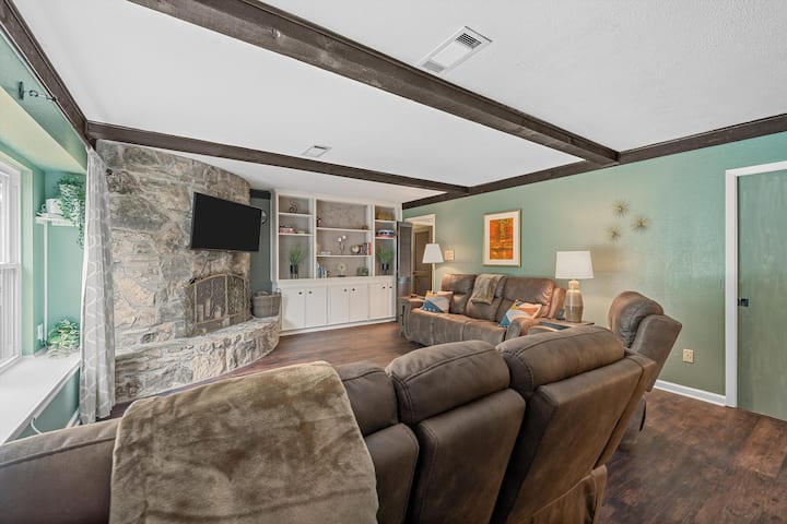 The Ginger/pool/hot Tub/game Room/king Beds/pets - Belton, TX