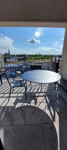 So close to heaven & beer garden gallery image 3